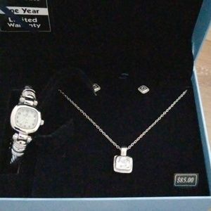 Bella & Rose watch ser NEW